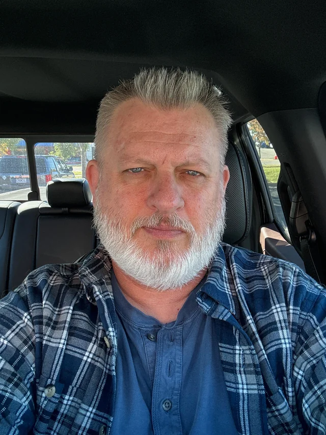 Robert H., 57 – Austin, ⭐⭐⭐⭐⭐